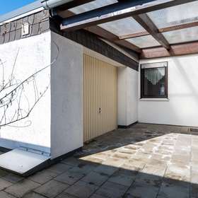 18289 Carport und Garage