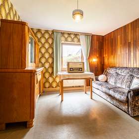 18349 Wohn-/Schlafzimmer