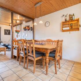 18210 Esszimmer