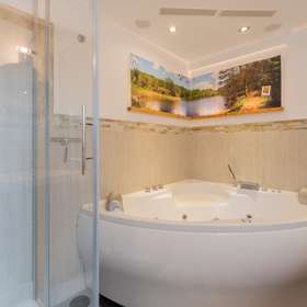 18186 Badezimmer FH