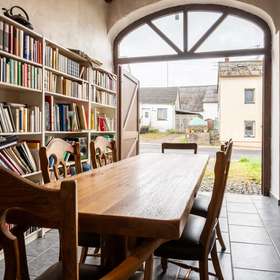 18301 Bibliothek