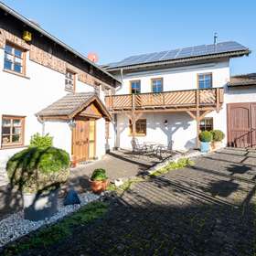 18270 Außenansicht