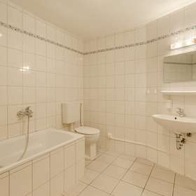 18129 Badezimmer