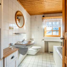 18270 Badezimmer
