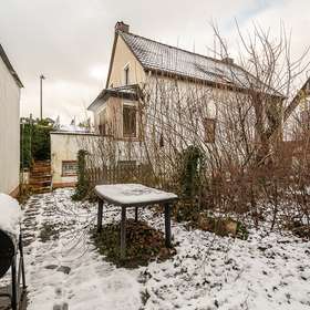 18278 Terrasse und Rückseite