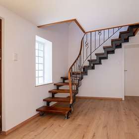 18326 Eingangsbereich Haupthaus