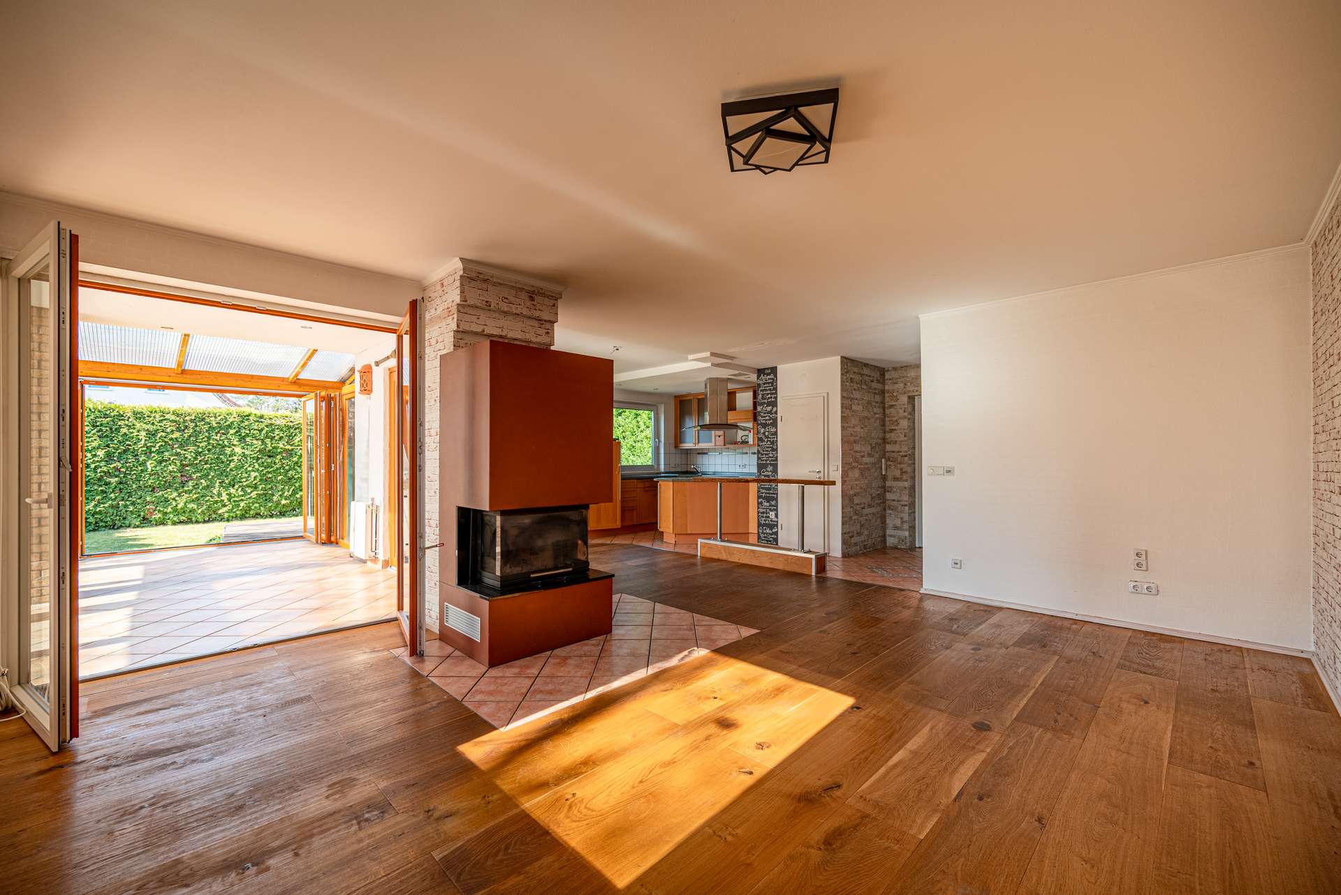 Wohnzimmer mit Kamin