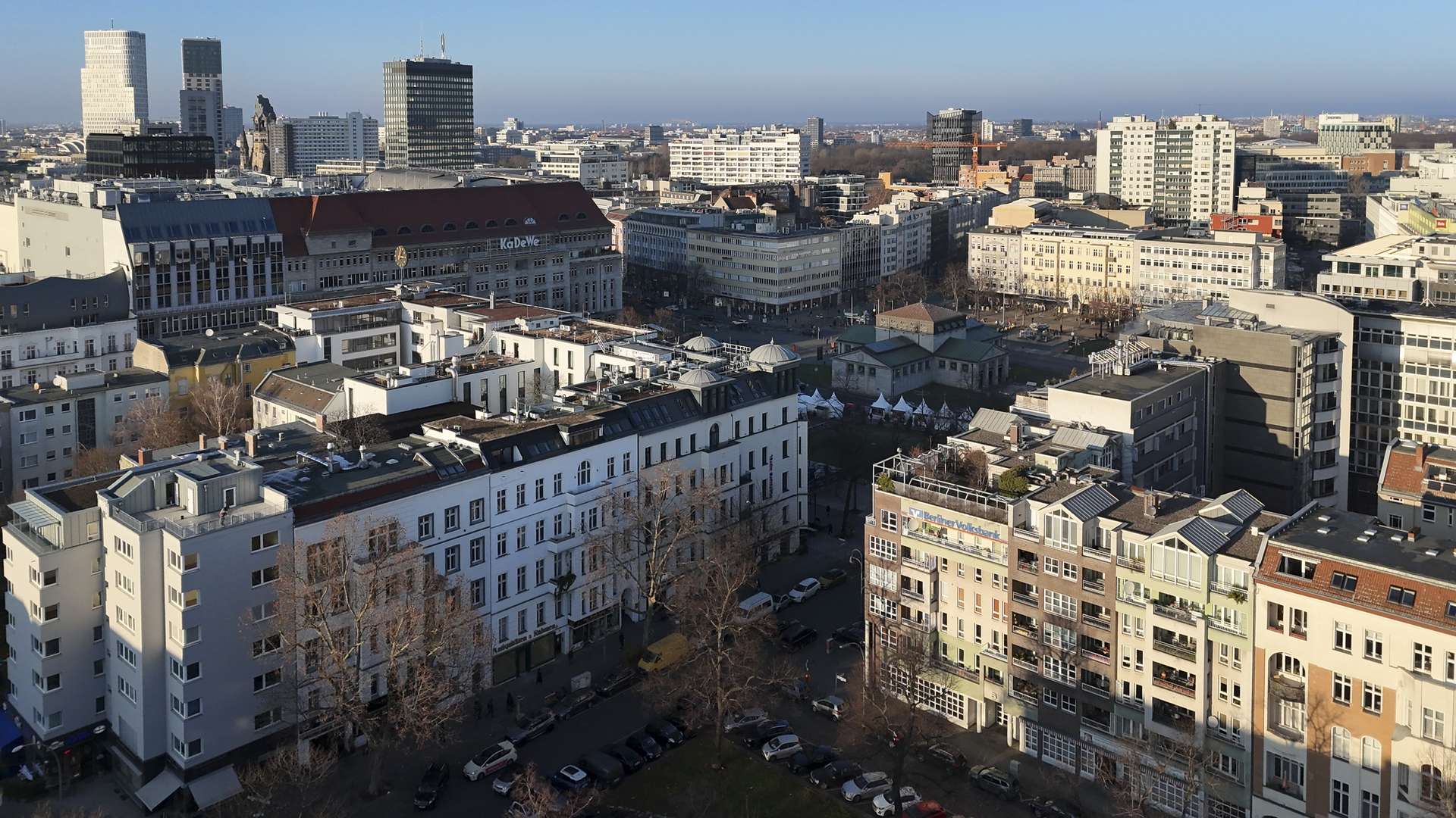 Direkt gegenu00fcber vom KaDeWe