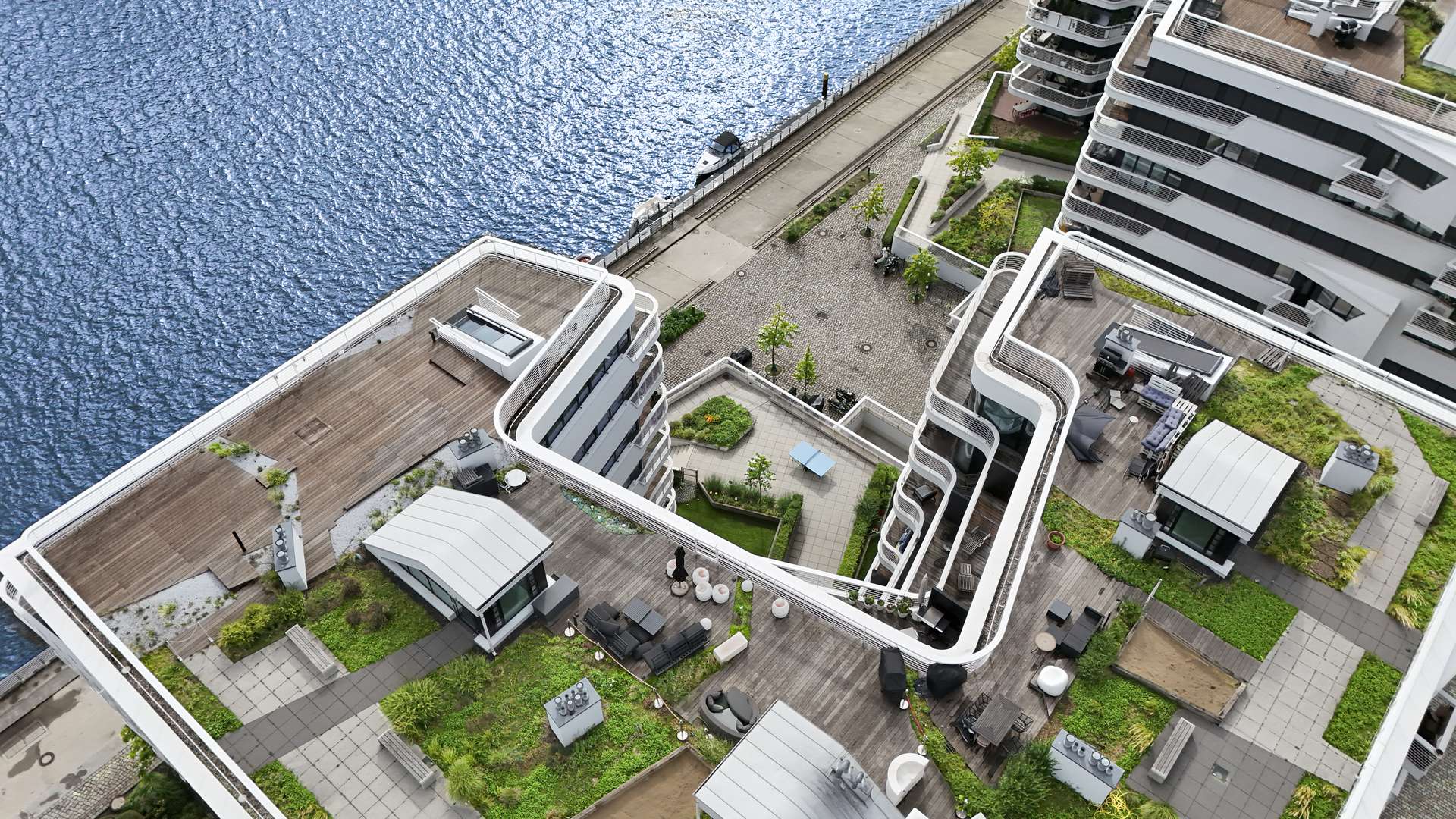 Beeindruckende Gemeinschafts-Dachterrasse zur gemeinschaftlichen Nutzung