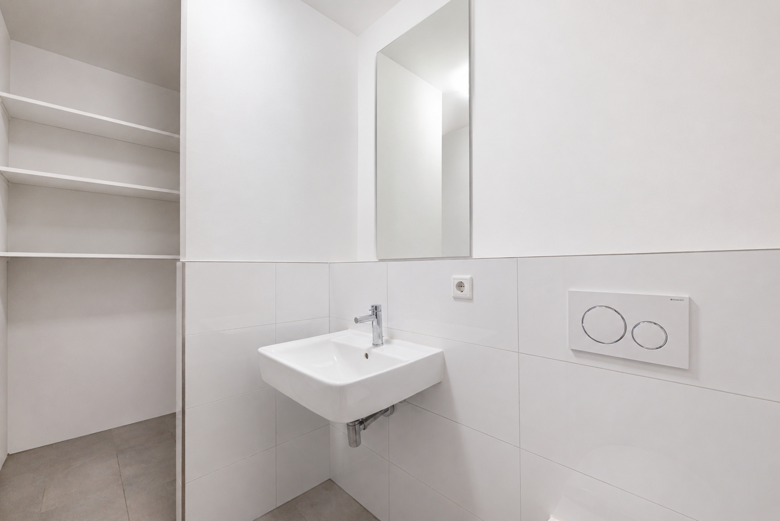 Gu00e4ste WC mit Waschmaschinen-Anschluu00df