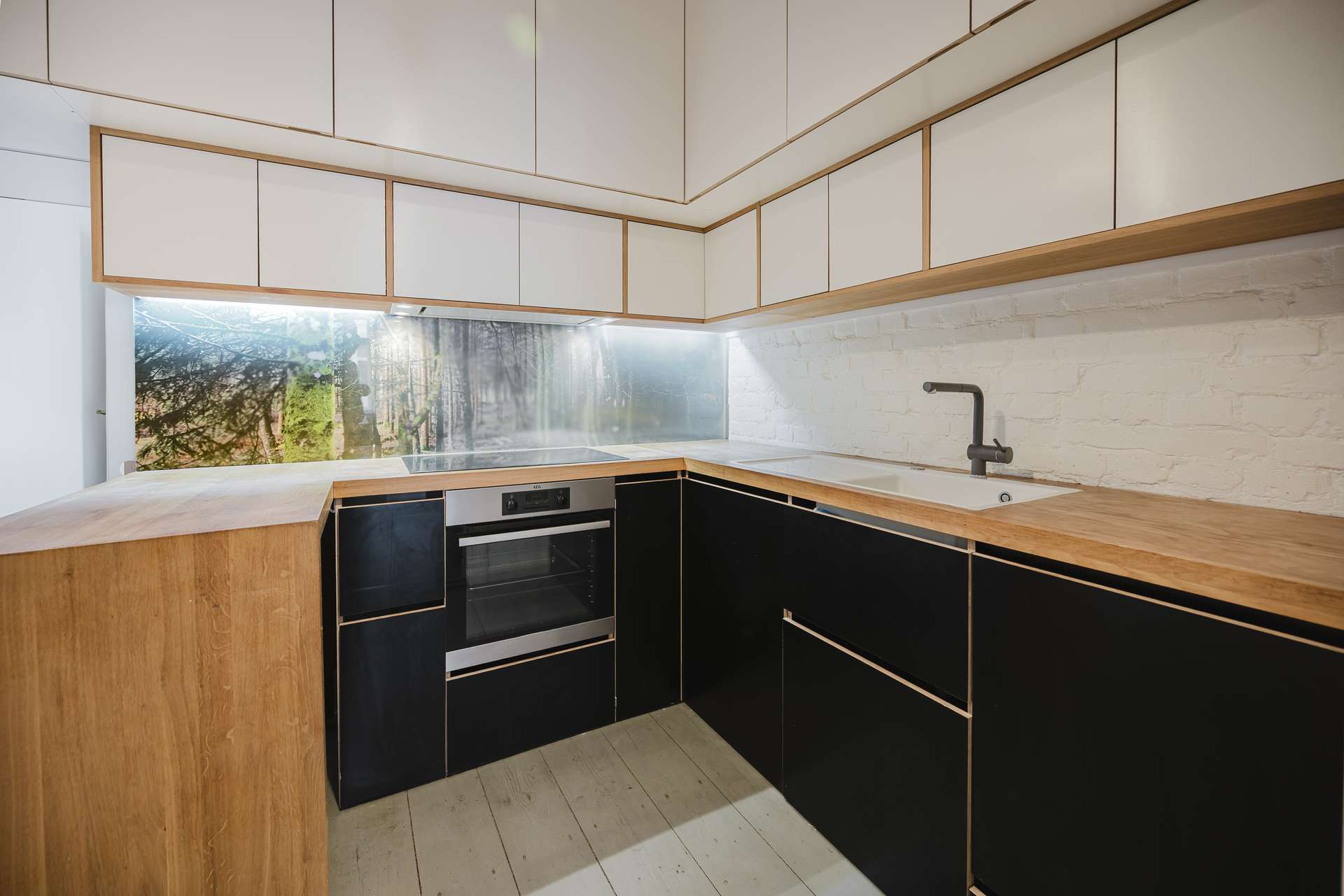 Ku00fcche mit Markengeru00e4ten