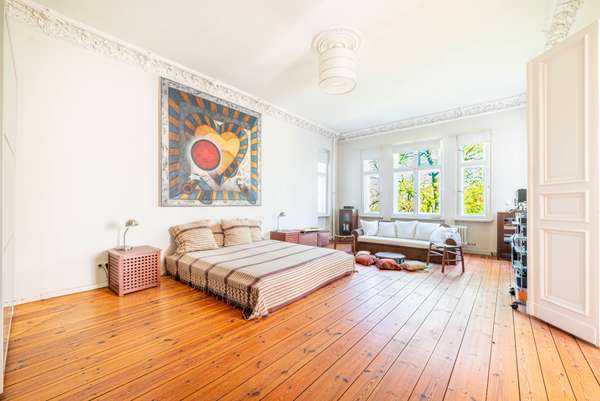 Schlafzimmer 1