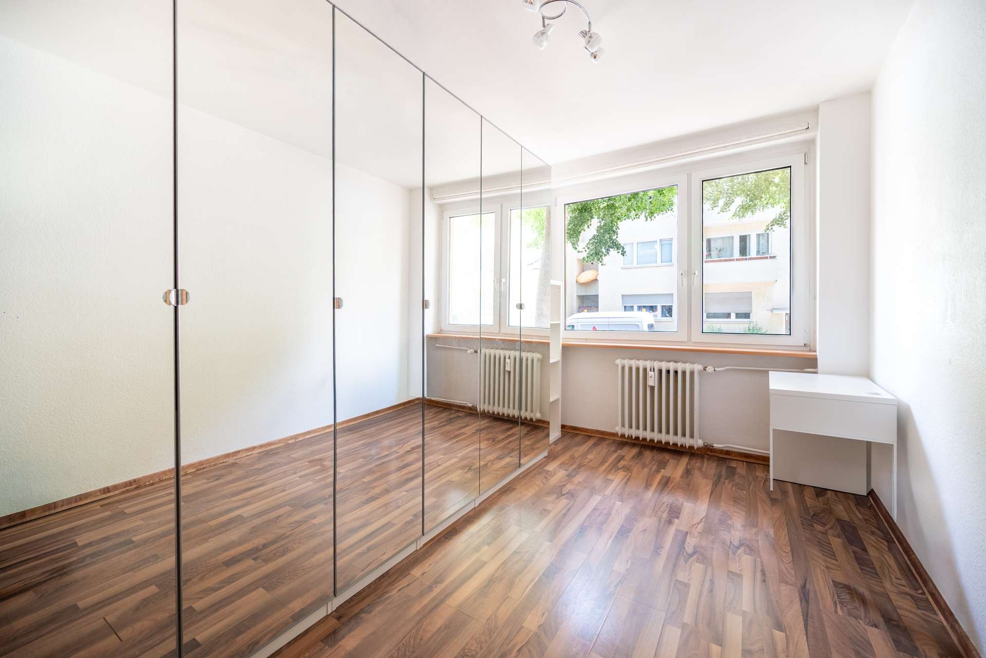 Schlafzimmer 1 
