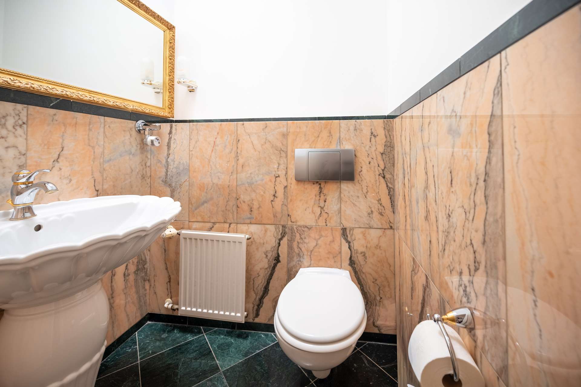 Gu00e4stetoilette