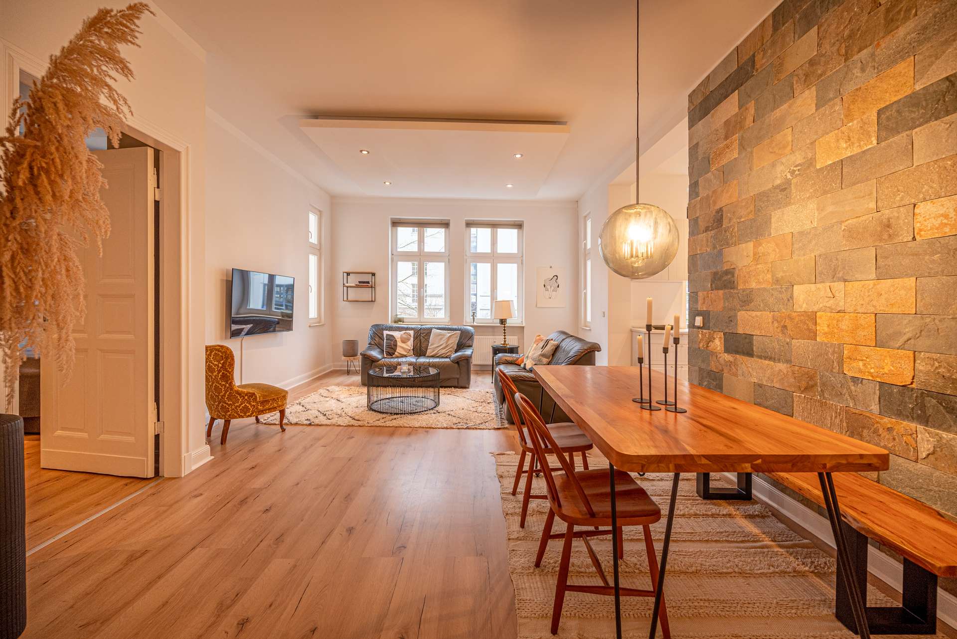 Wohnzimmer und Essbereich