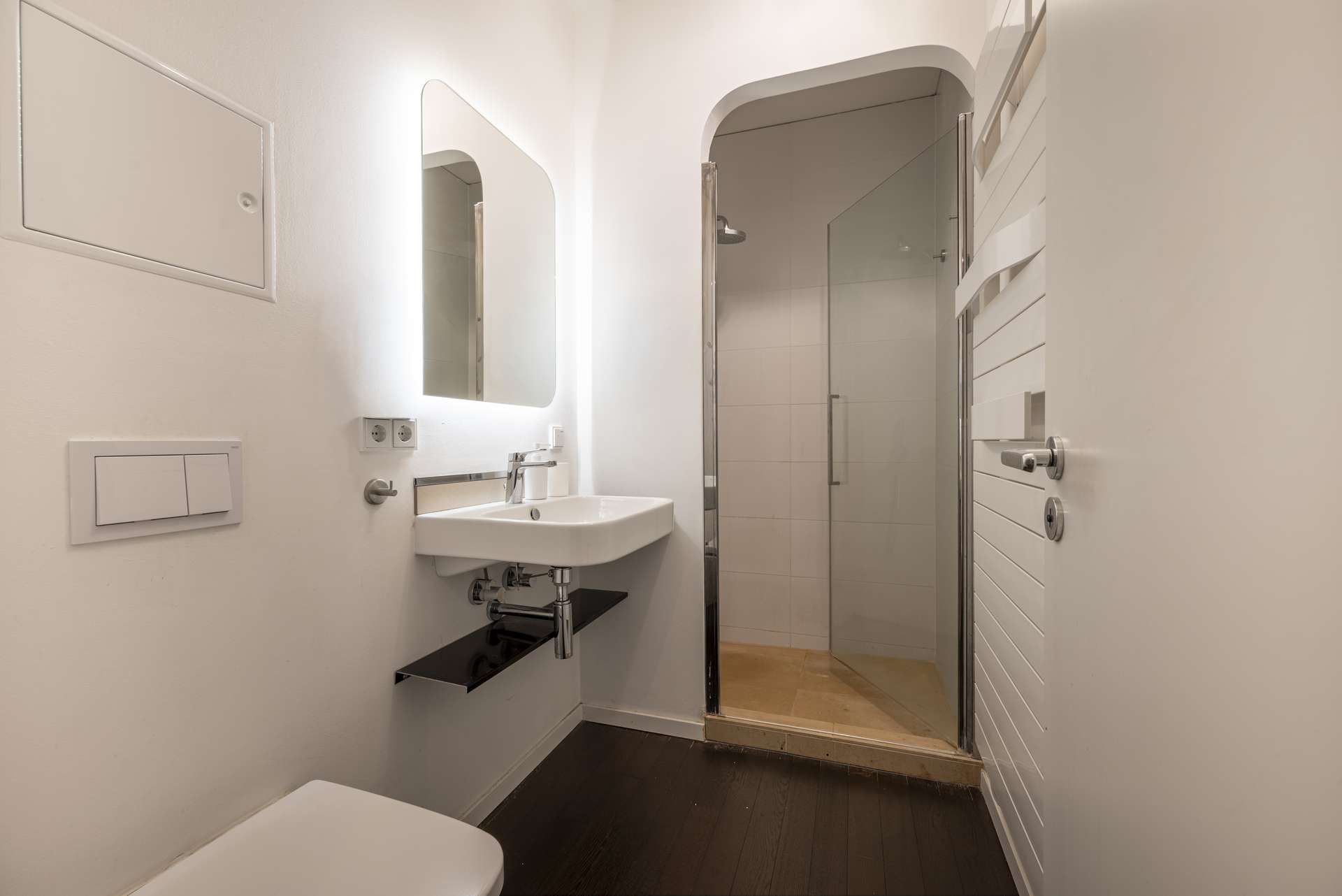 Geschmackvolles Gu00e4ste-Badezimmer