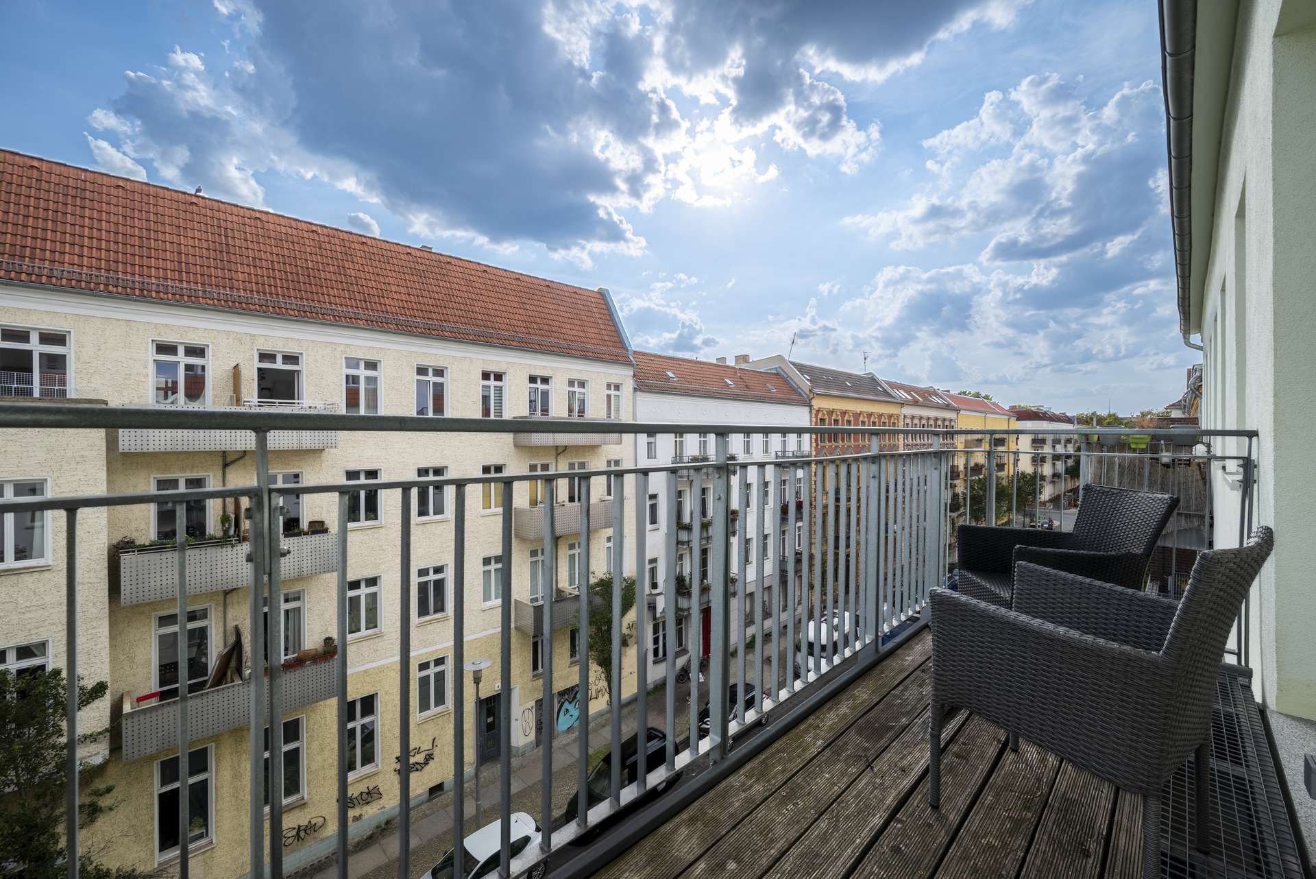 Grou00dfer Su00fcdbalkon mit Zugang vom Wohnzimmer