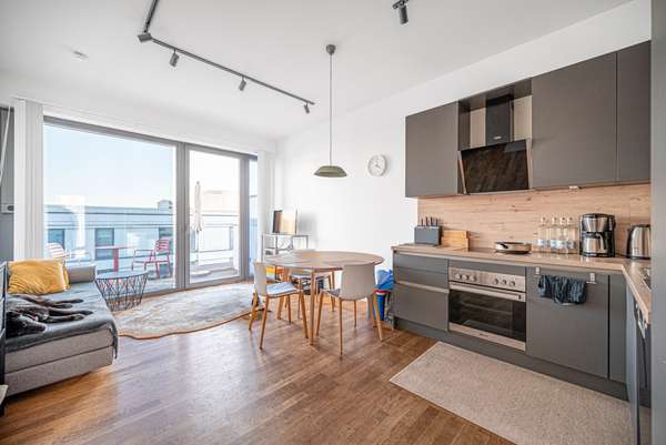 Lichtdurchflutetes Wohnzimmer