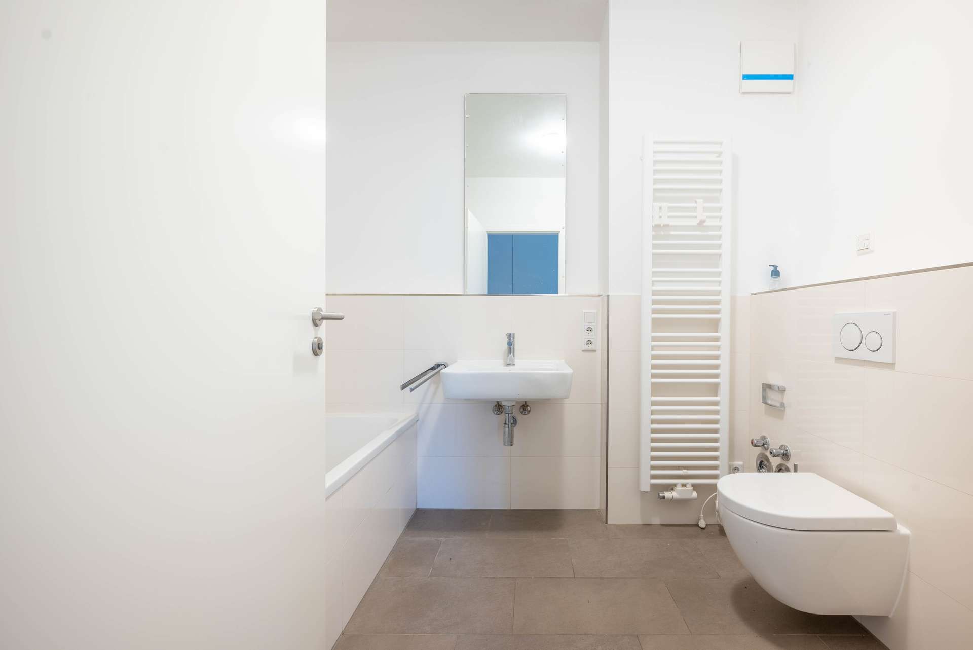 Badezimmer mit Dusche