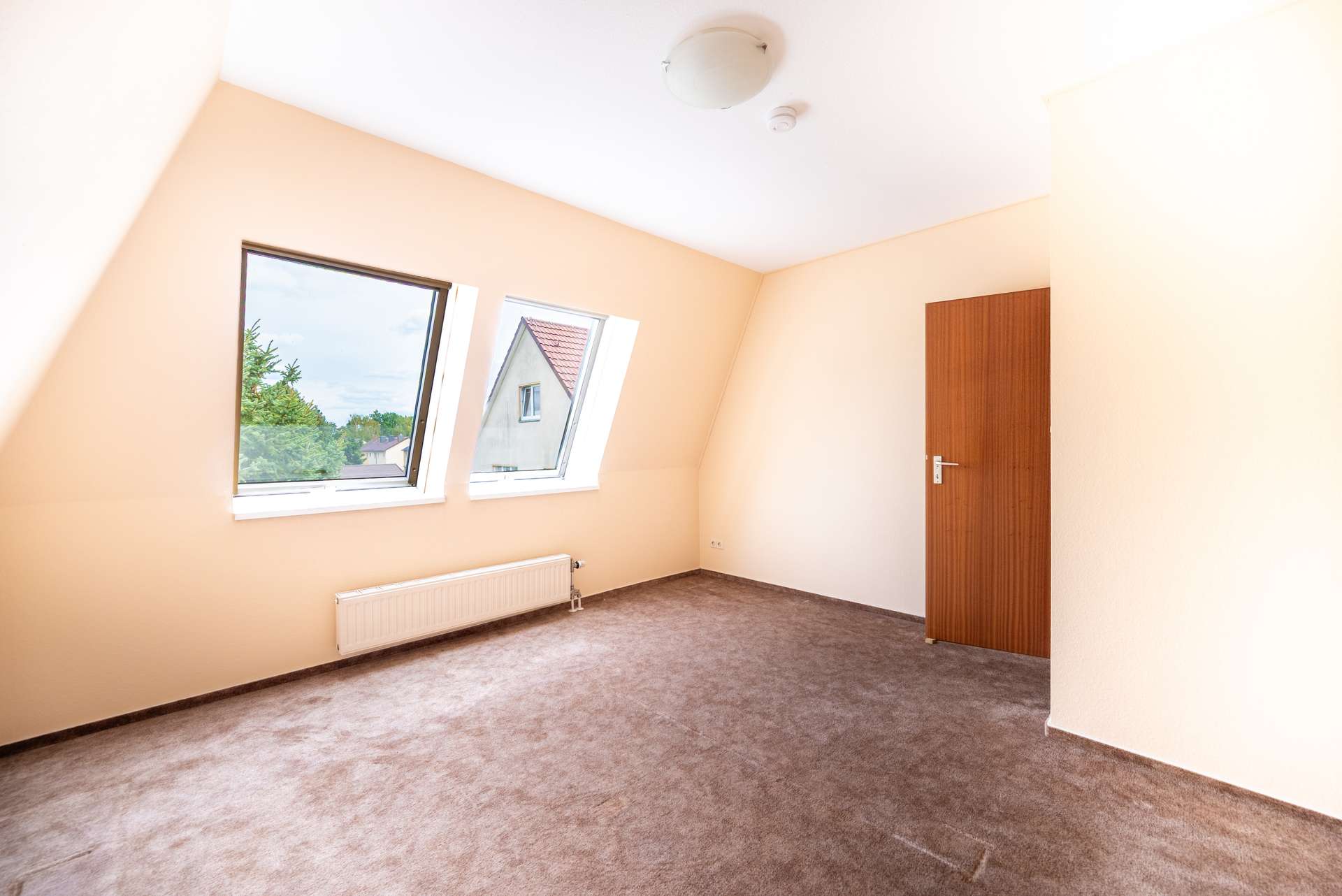 Schlafzimmer 1 