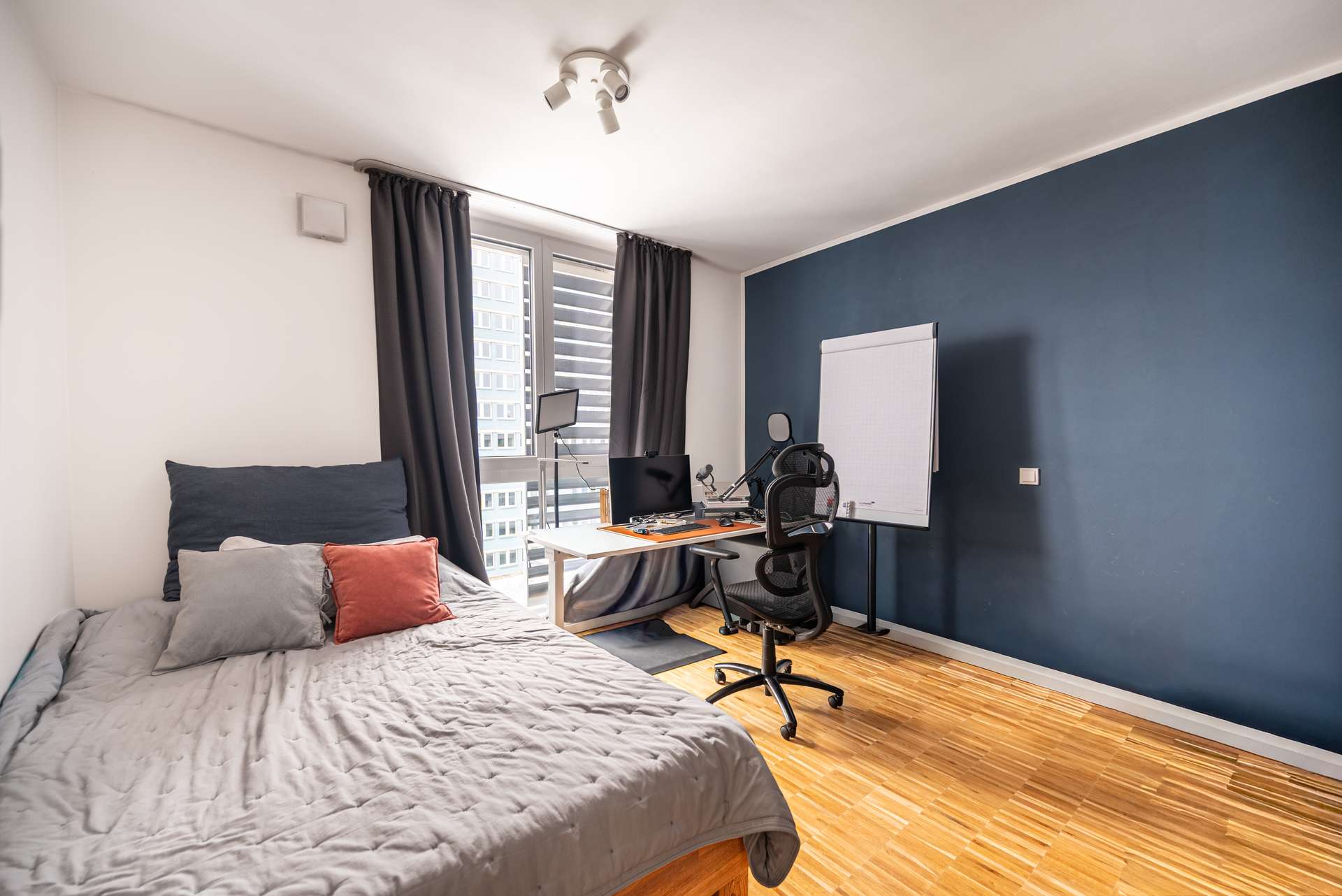 Schlafzimmer 2