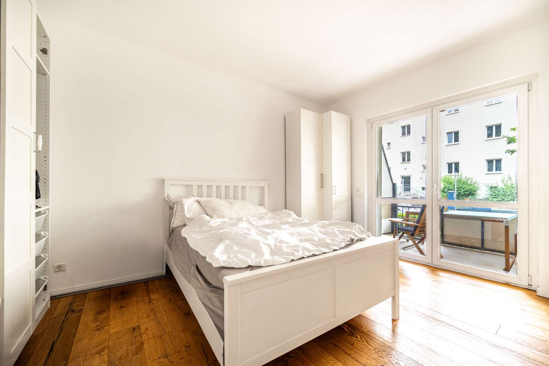 Schlafzimmer 1