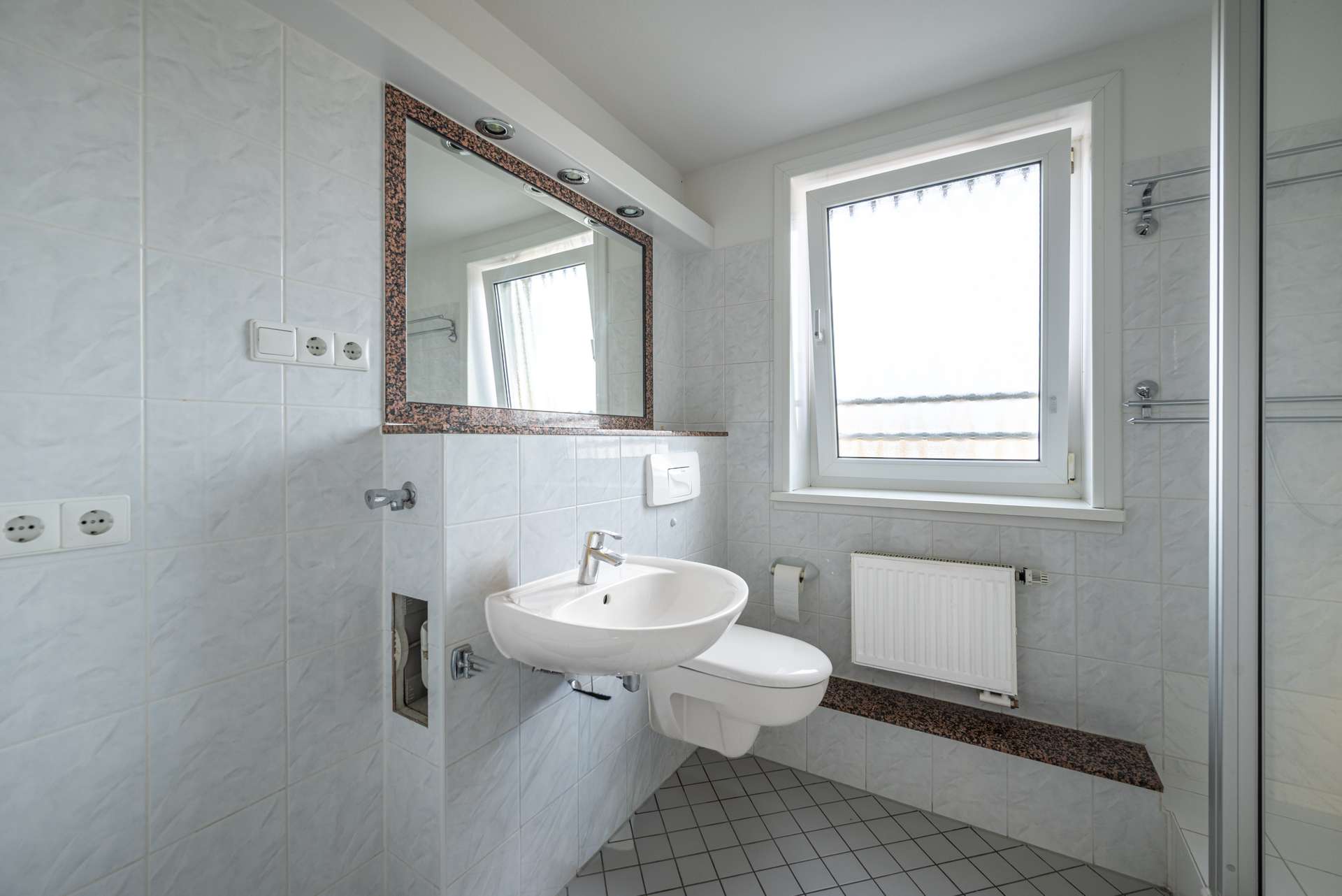 Gepflegtes Badezimmer