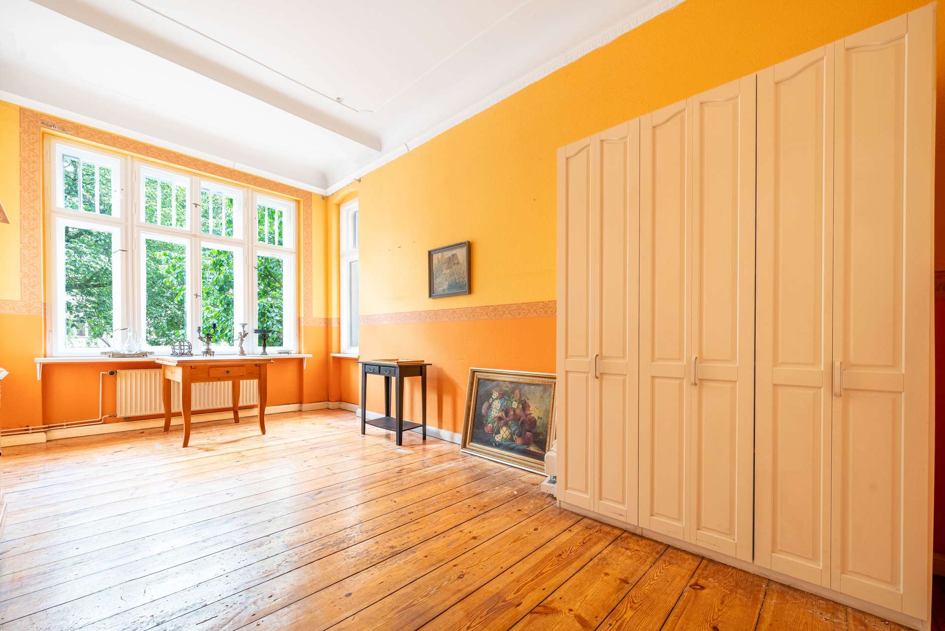 Schlafzimmer mit Erker