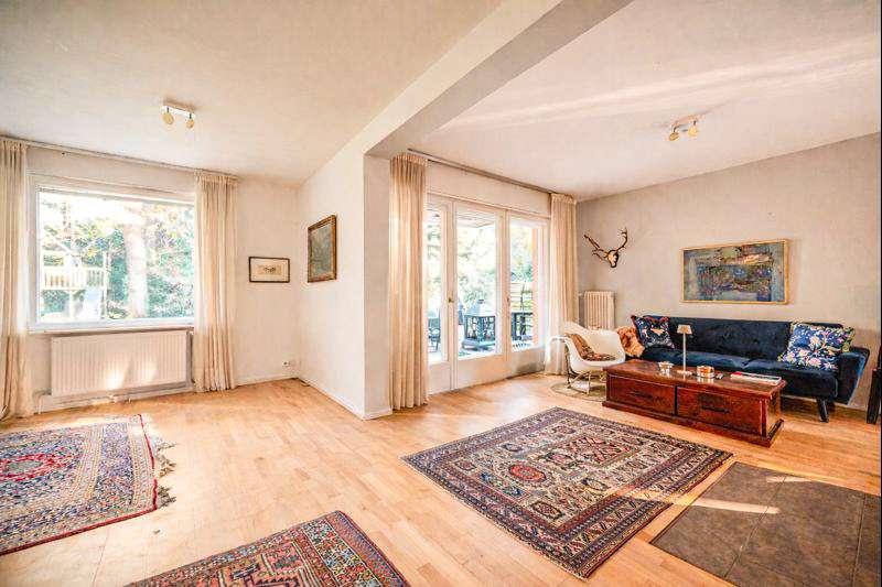 Wohnzimmer mit Kamin