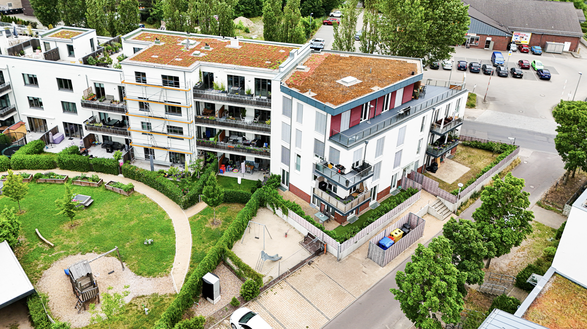 Privater Spielplatz fu00fcr die Bewohner