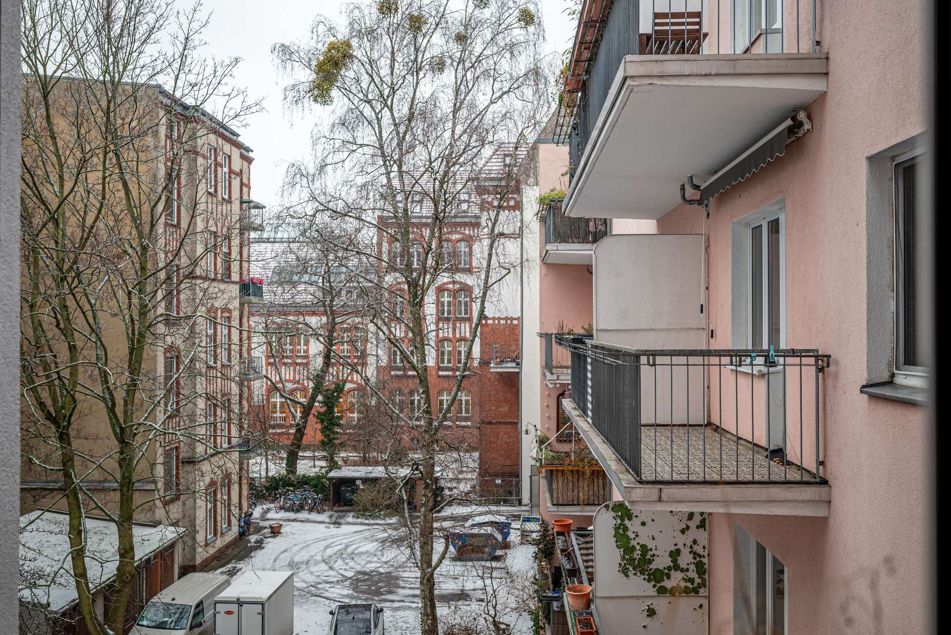 Blick aus den Bodentiefenfenster
