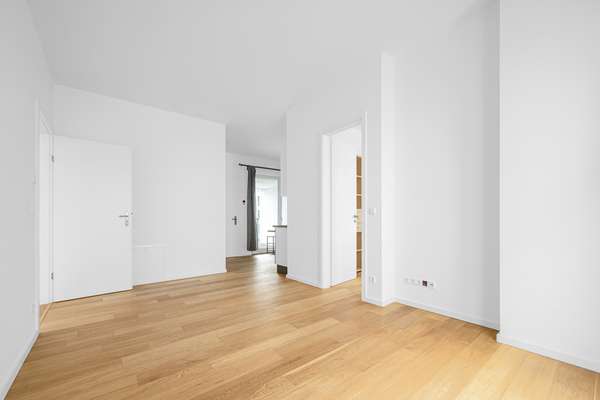 Offener Wohnbereich mit Sichtachse zur Ku00fcche