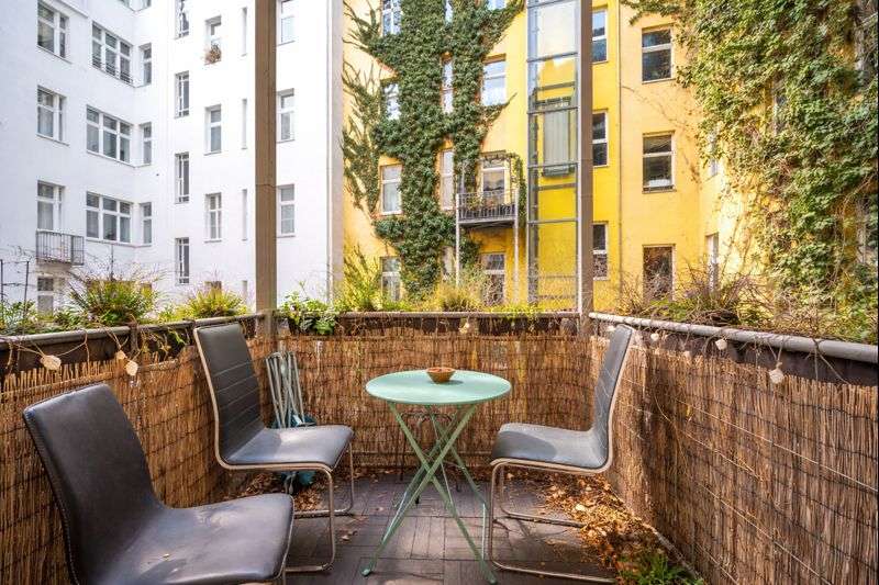 Balkon zum Innenhof