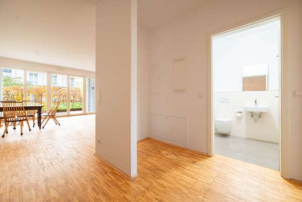 Wohnzimmer & Gaderobennische