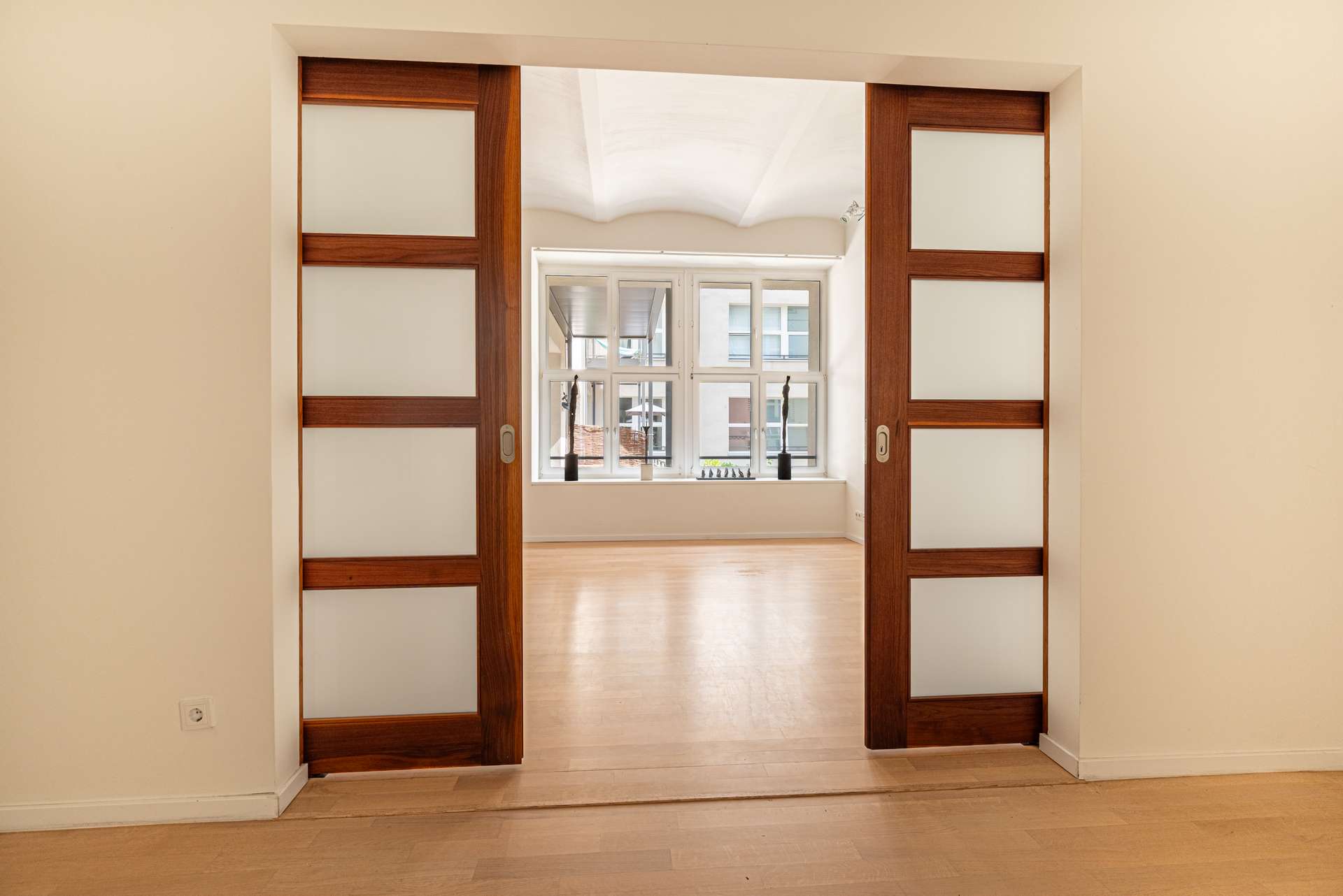 Holzschiebetu00fcren fu00fcr ein unverkennbares Design
