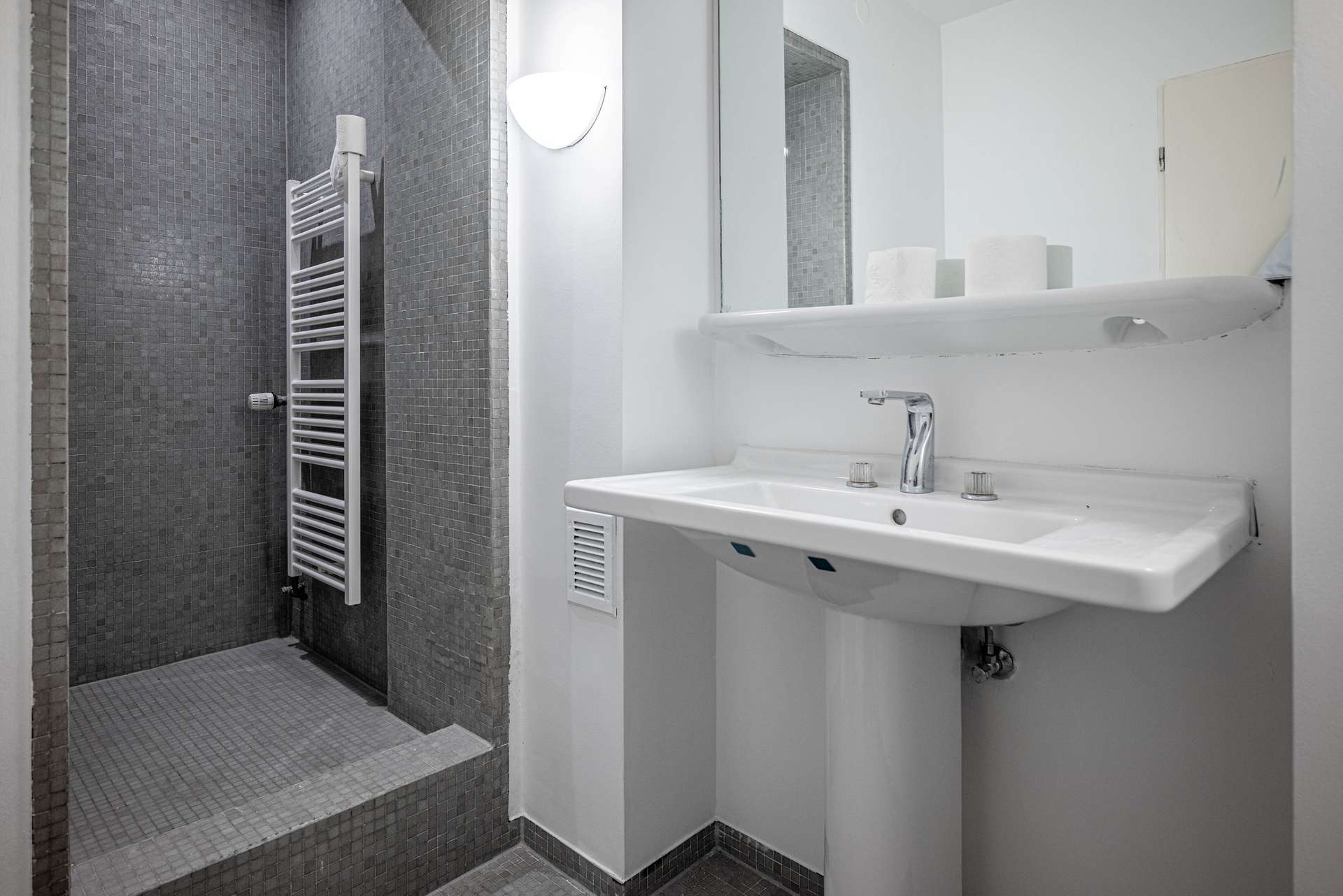 Gu00e4ste Badezimmer