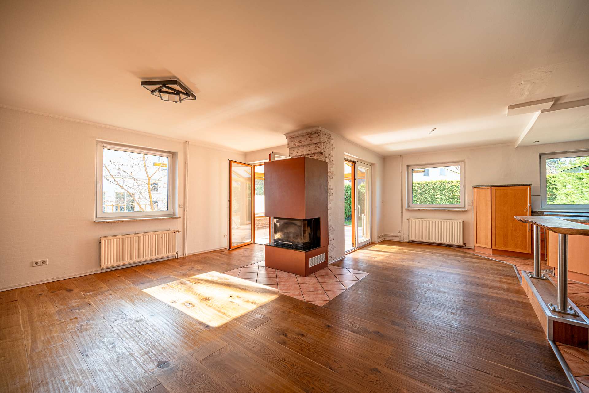 Wohnzimmer mit Kamin