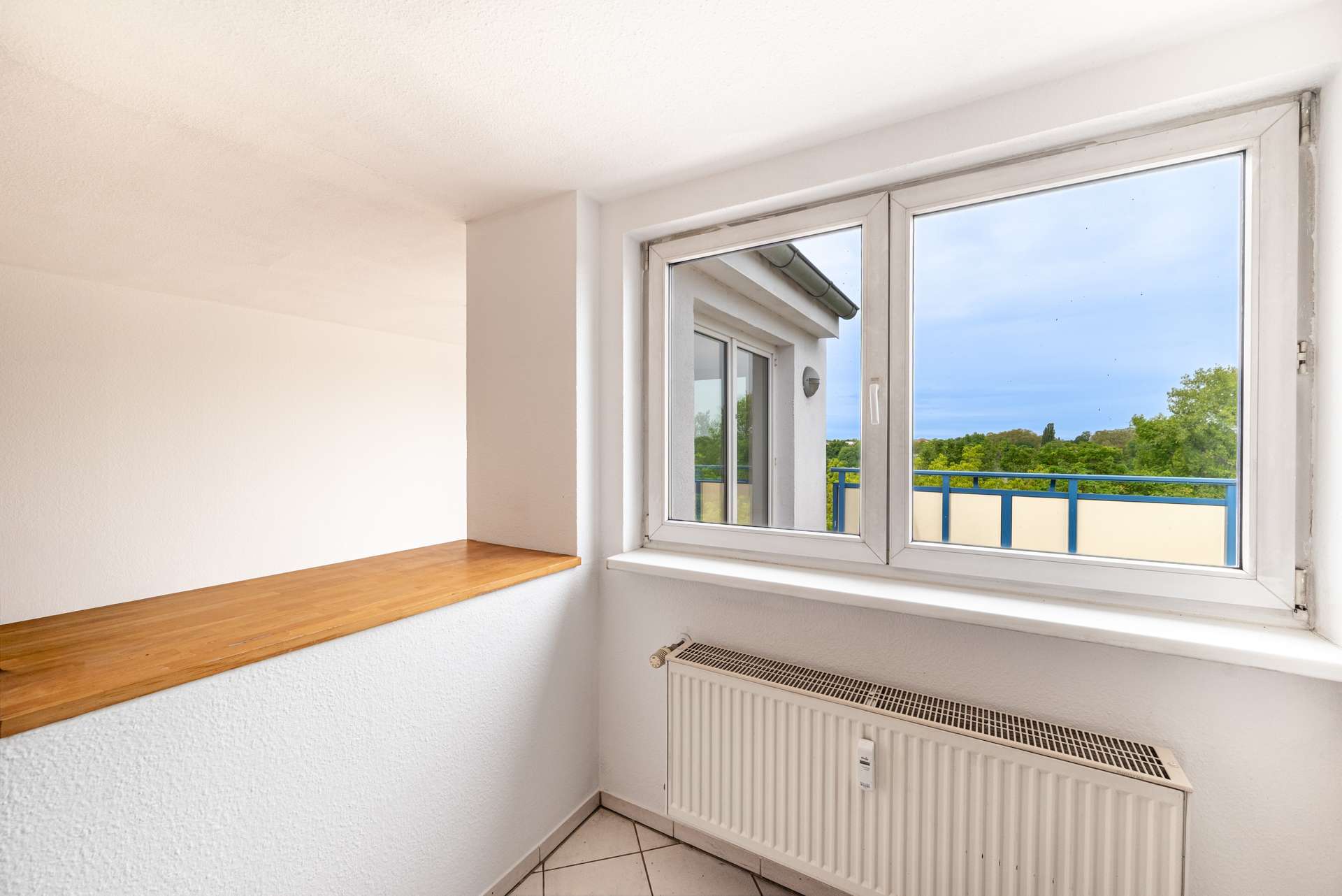 Ku00fcchenbereich mit Bartresen