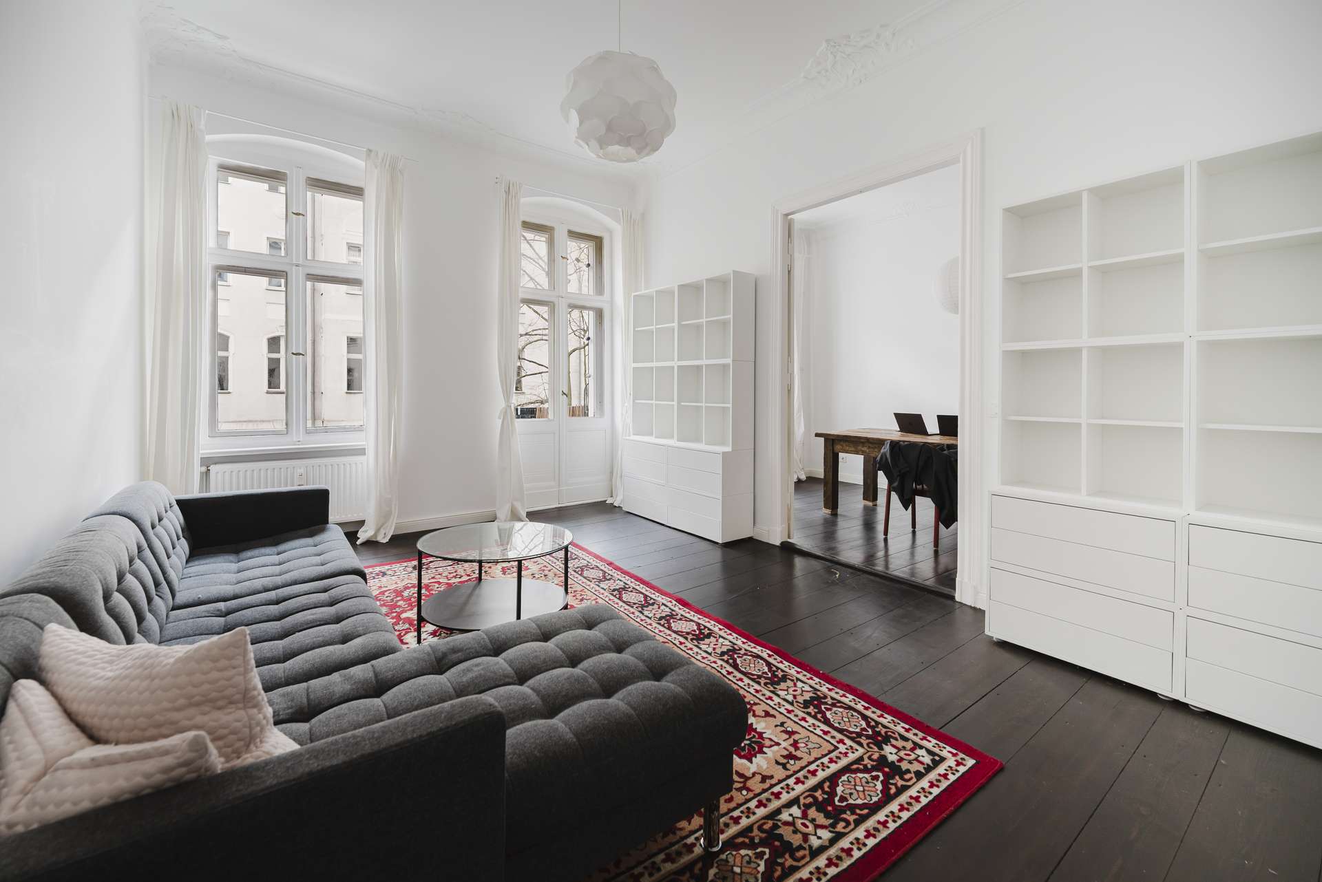 Wohnzimmer + Ausgang zum balkon