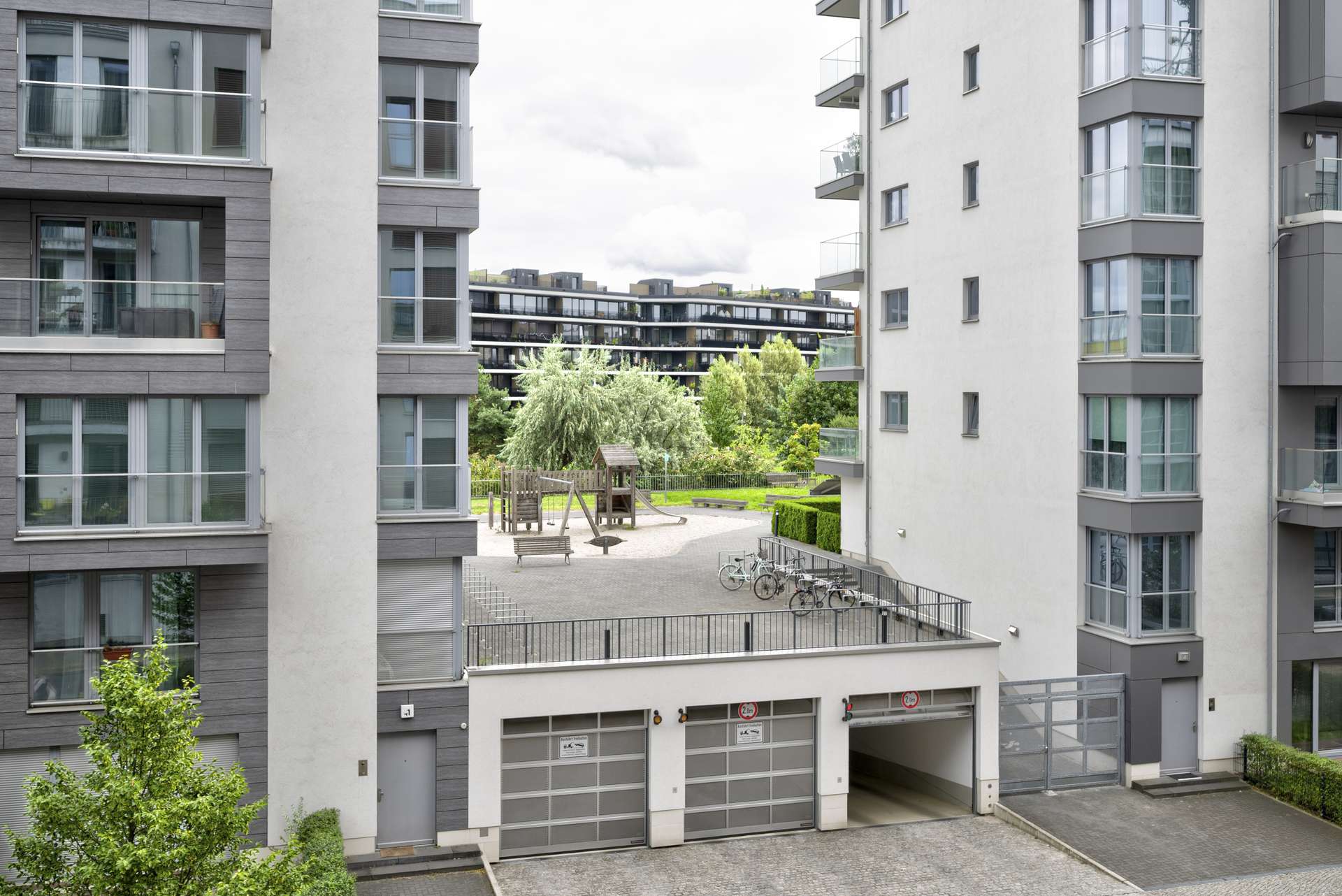 Balkon-Blick auf den Park am Gleisdreieck