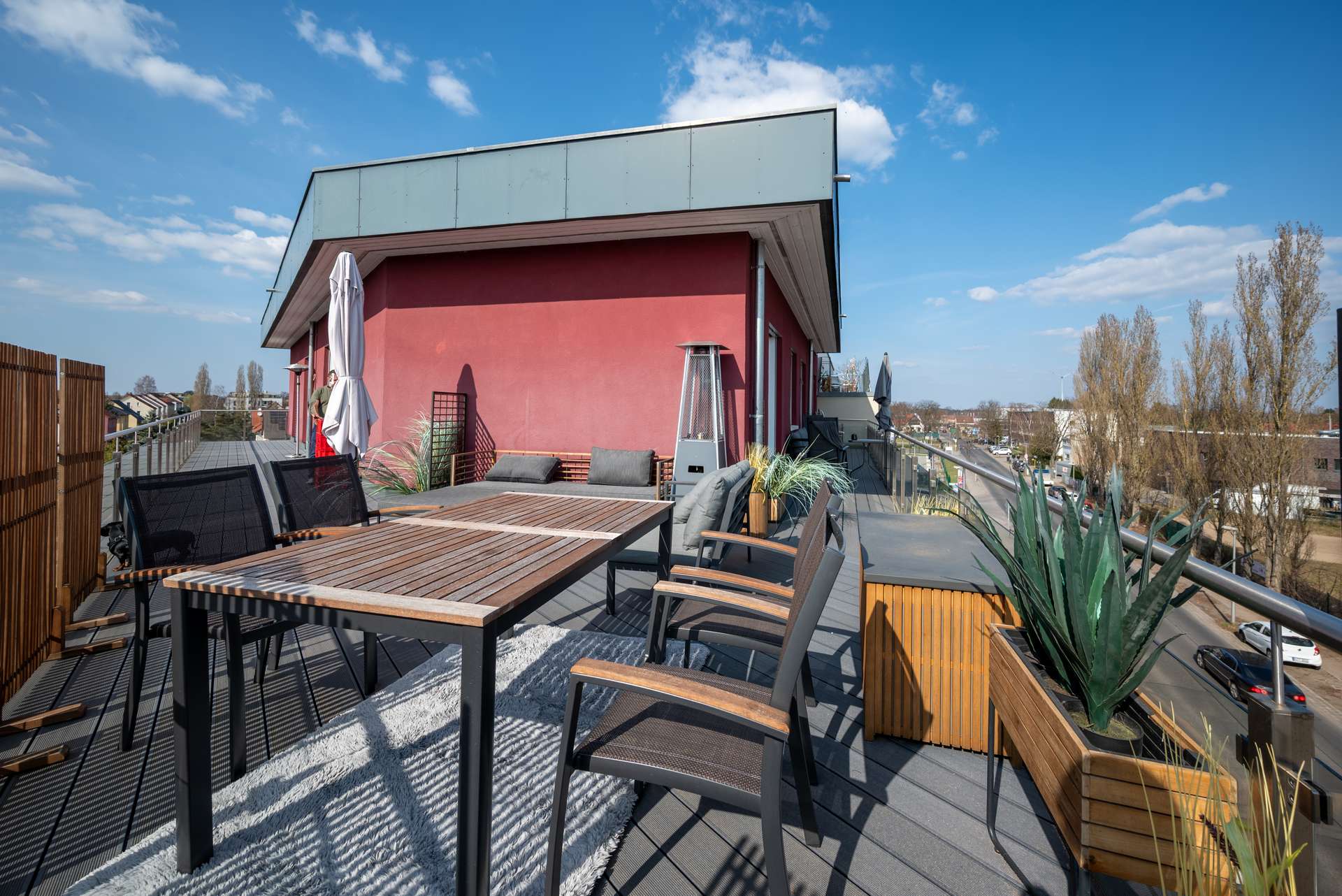 Traumhafte Eckterrasse zum Entspannen im Freien