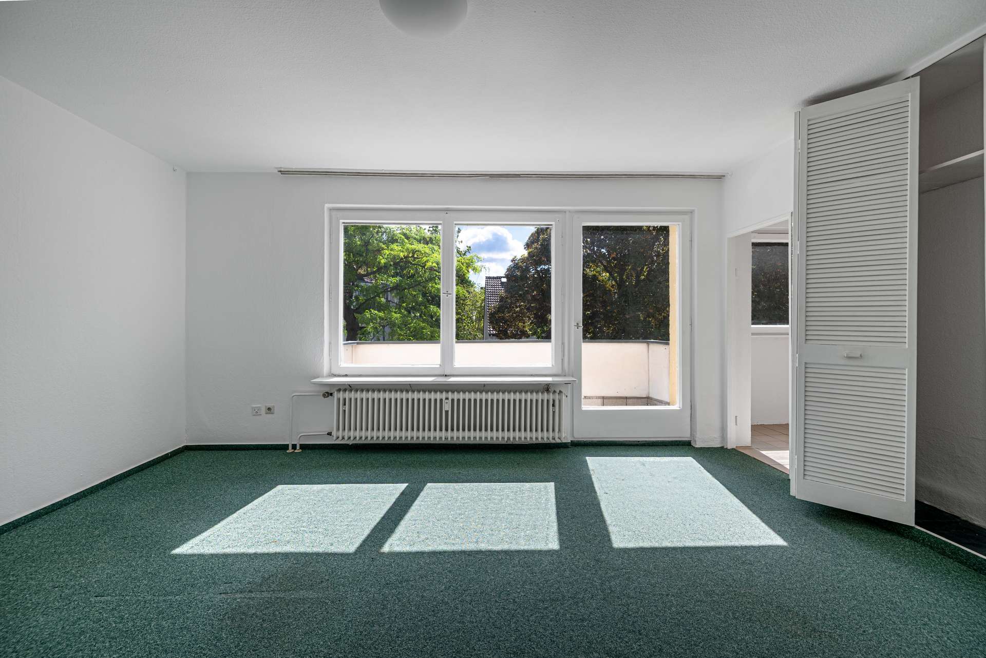 Sonniges Wohnzimmer