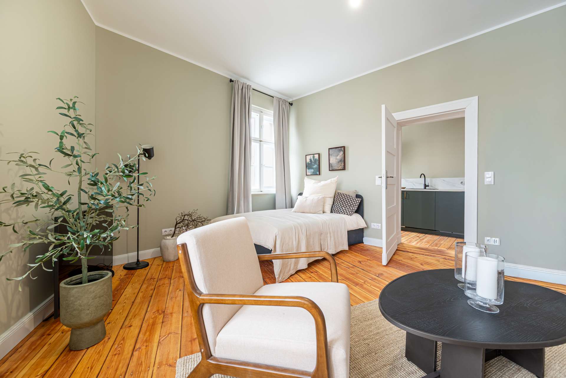 Grou00dfzu00fcgiger Wohn- und Schlafbereich