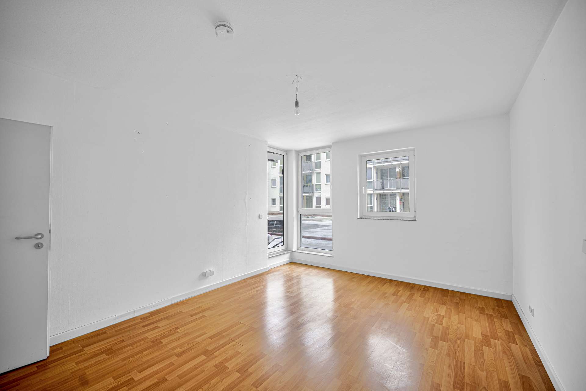 Wohnbereich + Ausgang zur Terrasse
