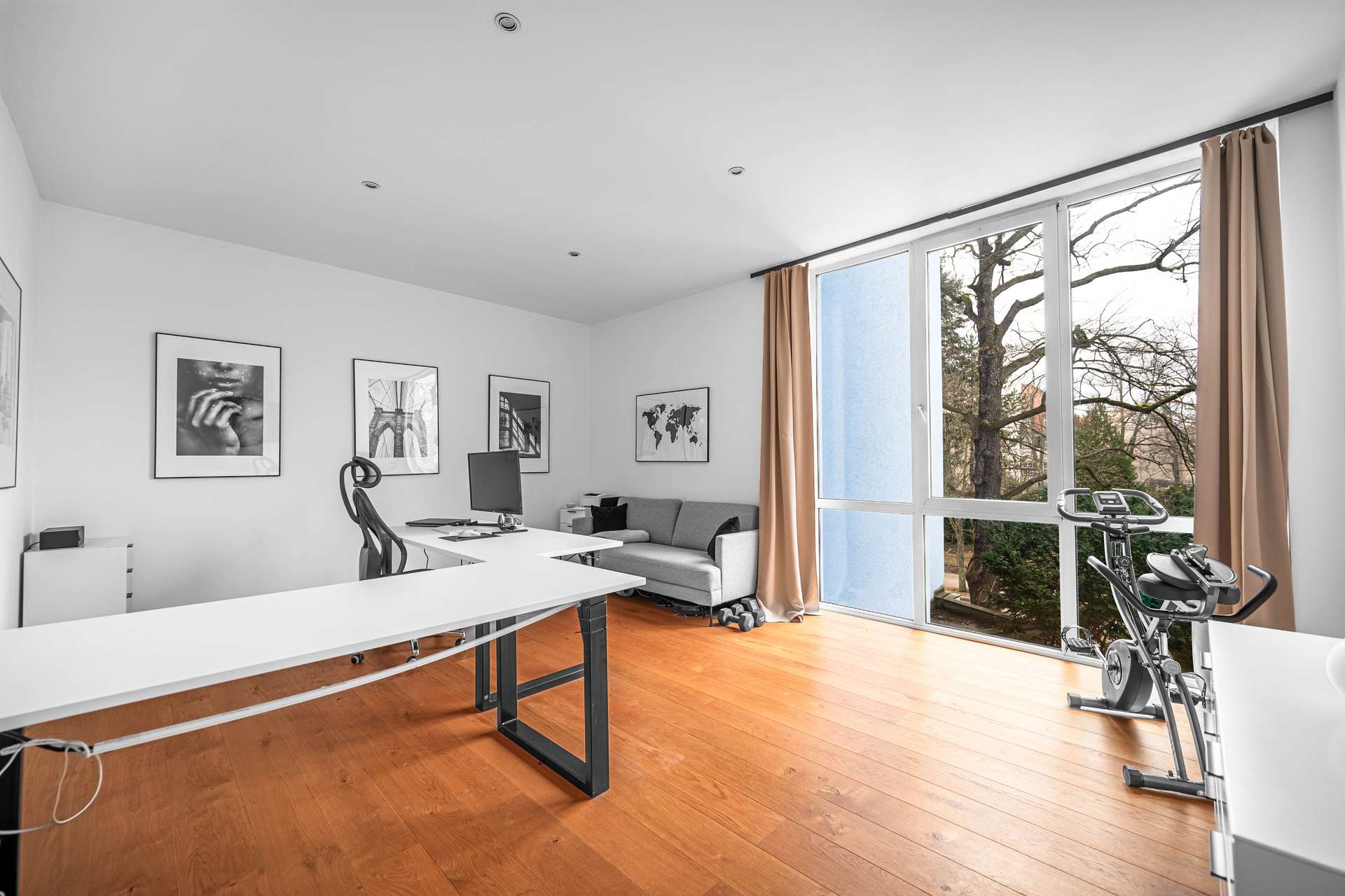 Arbeitszimmer