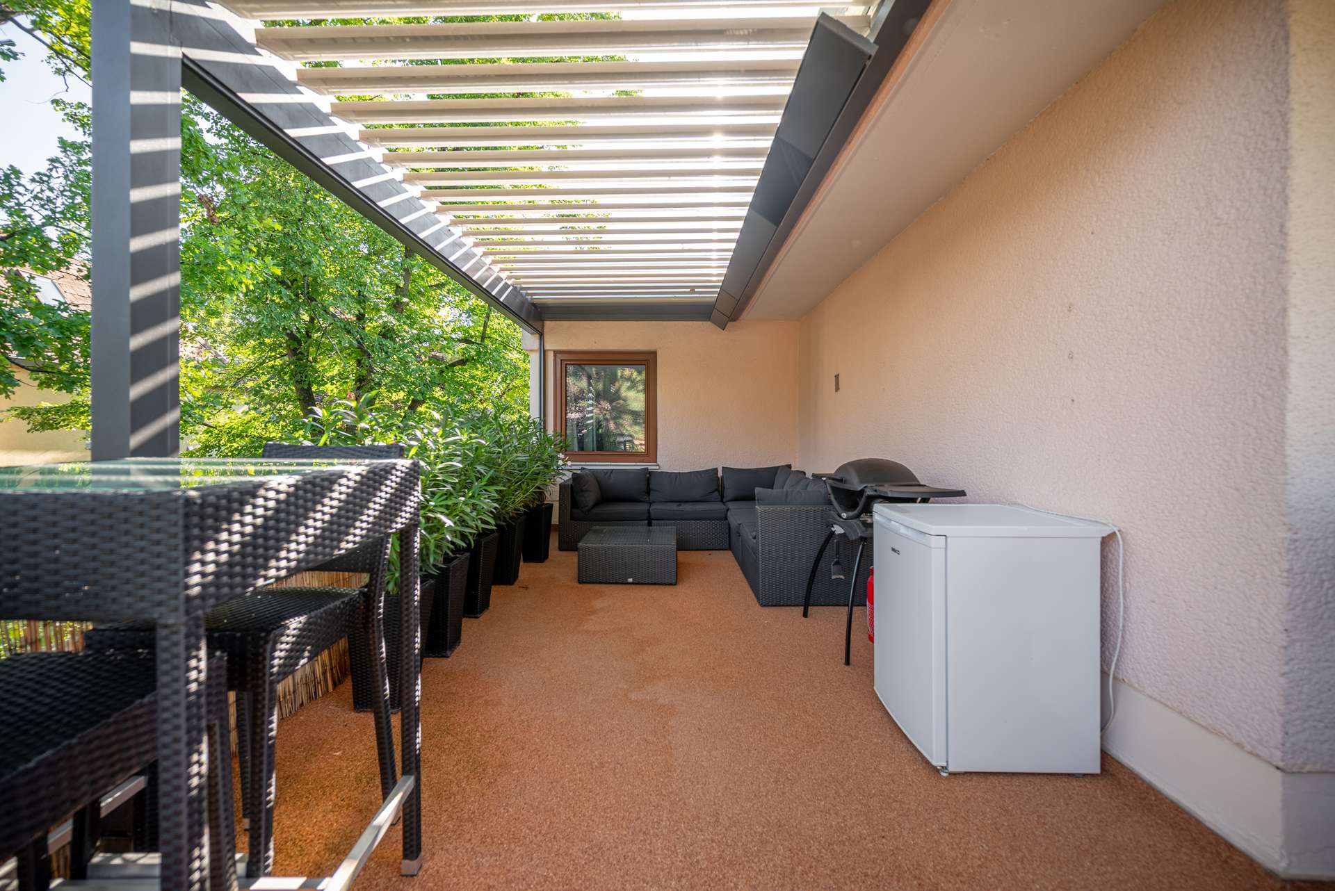 Elektrisches und beheizbares Terrassendach auf ca. 20 mu00b2