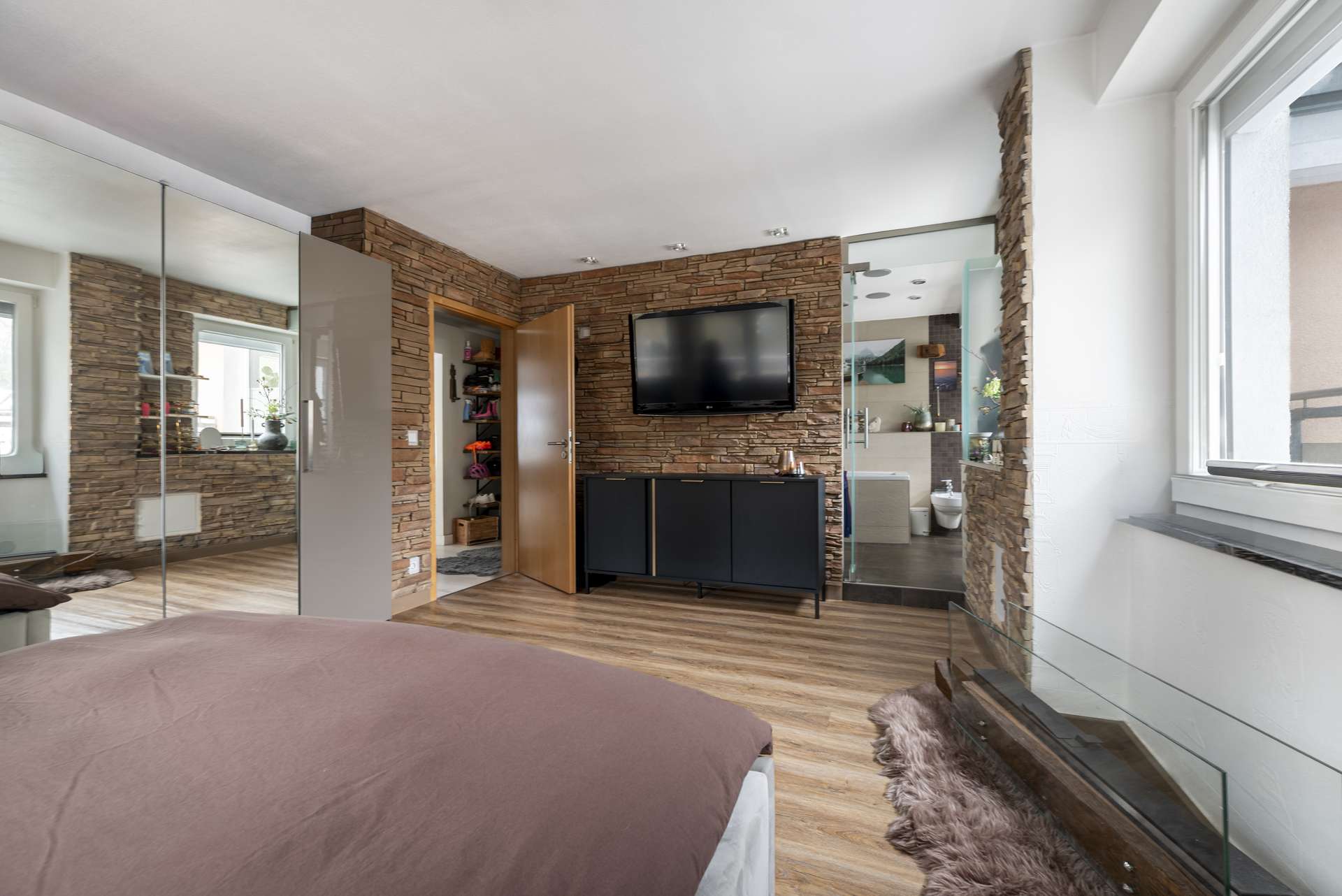 Hauptschlafzimmer mit En-Suite-Bad