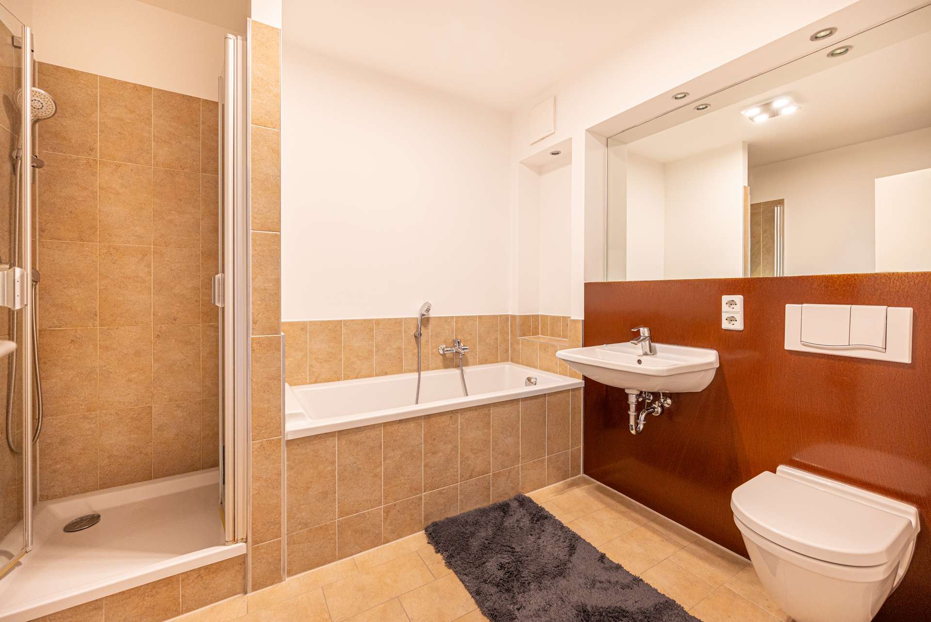 Master-Badezimmer