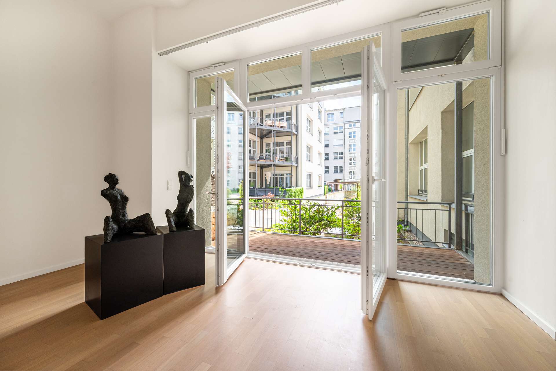Zugang zum Balkon aus dem Wohnzimmer