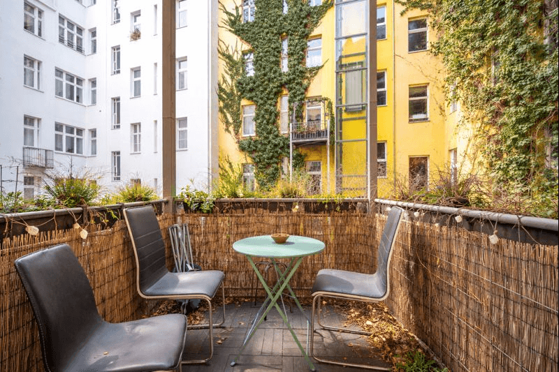 Balkon zum Innenhof